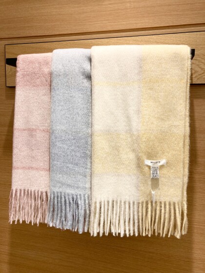 ⛄️ふわふわチェックストール⛄️