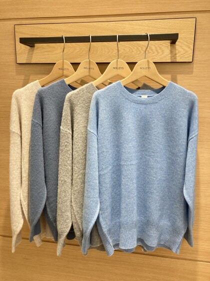 ⭐️ウールxカシミヤクルーネックニット⭐️