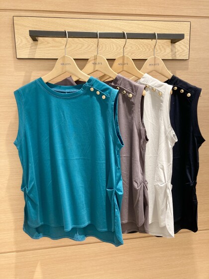 30%off⭐️メタルボタンコットントップス⭐️