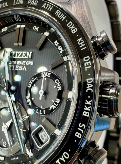 アテッサのブラックチタンモデルのご紹介