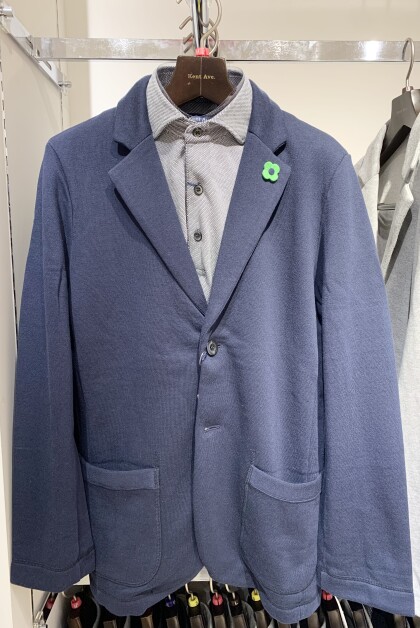 日本製のやわらかスウェット素材のジャケットが半額です❗️