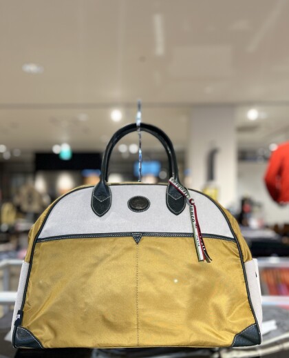 【オロビアンコ】イタリーメイドのブランドバッグ、全品30％OFFです🎵