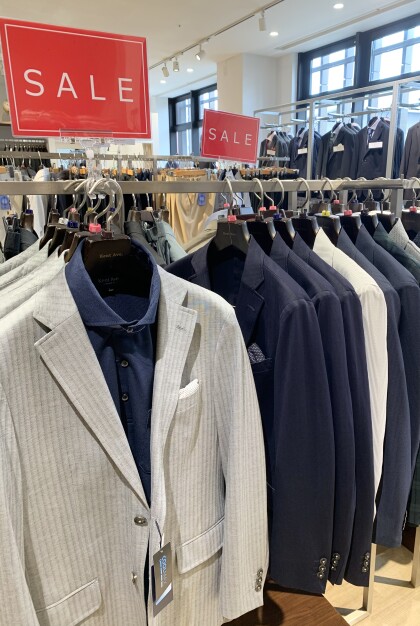 ⭐️スペシャルプライス⭐️   クールビズモデルの人気のジャケットが現品限り半額です❗️