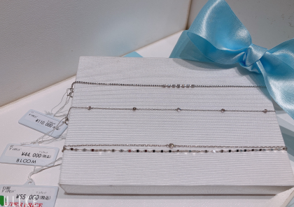 夏にピッタリ涼しげアクセサリー