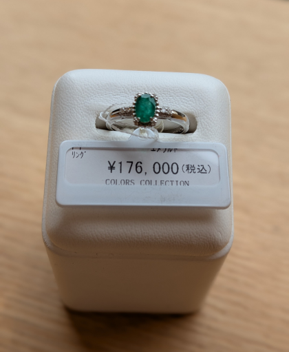 色石リング50％OFFです✨