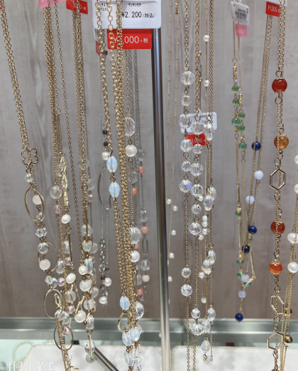 夏にピッタリ涼しげアクセサリー