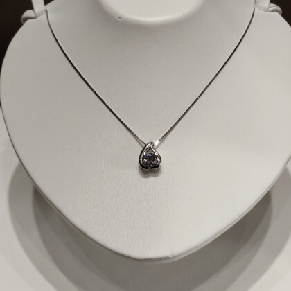 70％OFF！！　大粒ダイヤ1.00キャラットUP！！