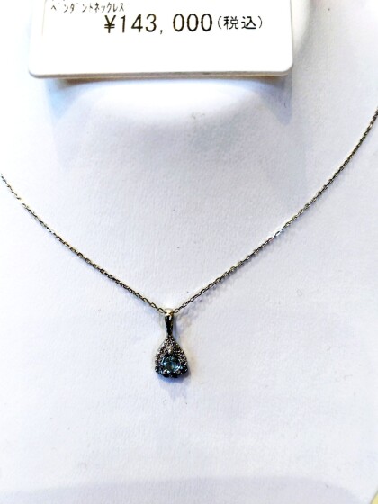 ３月誕生石　Ptアクアマリンネックレス　５０％OFF