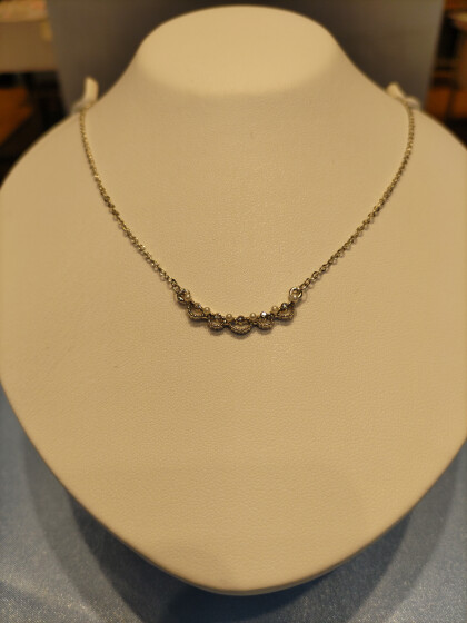 税込み2,200円均一!!