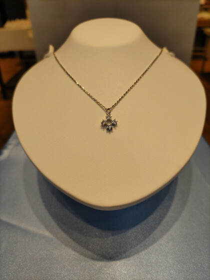 税込み2,200円均一!!