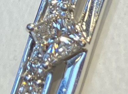 プリンセスカット輝くネックレス✨️✨