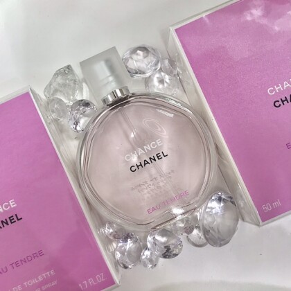 大人気🎀💄CHANELチャンスEDT残りわずかです💗
