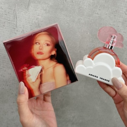 オススメ🎀＼アリアナグランデ💄クラウドピンクEDP🌈💕／