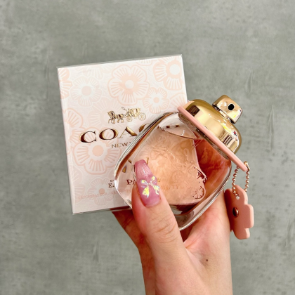 ピオニー、ジャスミンが香る\COACH フローラル/入荷🌼🤍