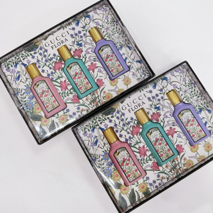 ＼バレンタインギフト🍫❤／GUCCIフローラミニチュアコフレ🎀４２％OFF💄💗