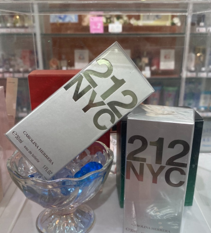 ✨緊急入荷✨キャロライナヘレナ　２１２❕❕量り売りもはじめました😆👍💚