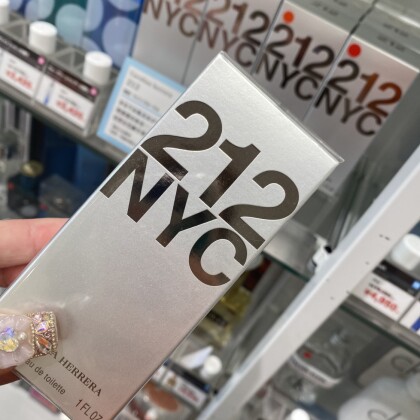 アウトレット価格＼キャロライナヘレナ　２１２／再入荷しました🎀💄💗