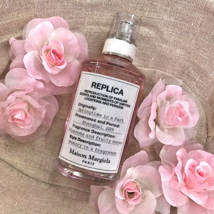 💜大人気ブランド香水🎁１ｇ～販売中😍お試しにピッタリ👌💜💜