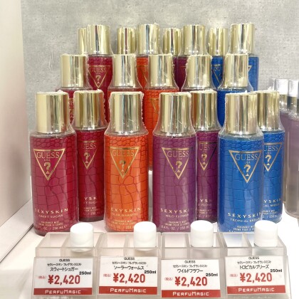 ギフトにもオススメ🎁GUESSフレグランスミスト４種💄💞