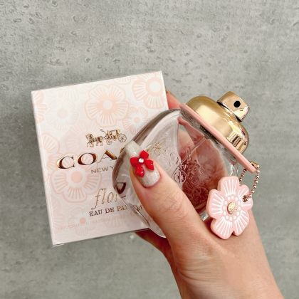 ピオニー、ジャスミンが香る\COACH フローラル/入荷🌼🤍