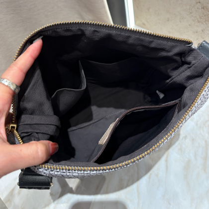 【NEW ARRIVAL】モノグラムテープ　カゴシンプルショルダーバッグ