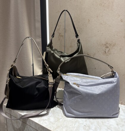 【NEW ARRIVAL】2WAY リバーシブルショルダーバッグ
