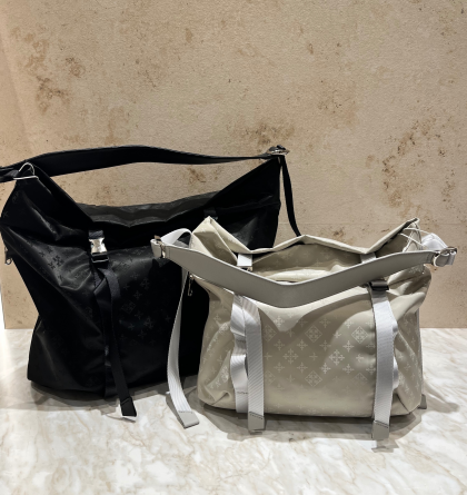 【50%OFF】メタルバックルショルダーバッグ