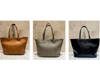 【30%OFF】NEW!レザー型押しトート