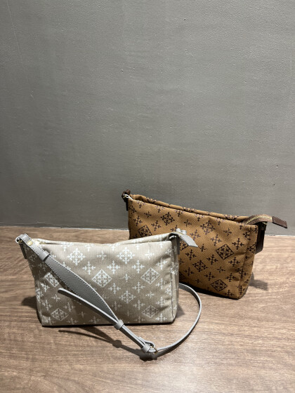【再入荷】50%OFF！スクエアミニショルダーバッグ