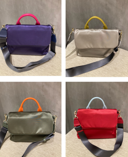 【50%OFFです！】フラップショルダーバッグ