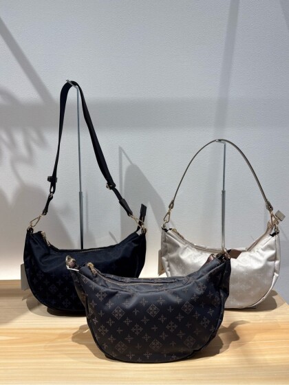 【NEW ARRIVAL】ハーフムーンショルダーバック