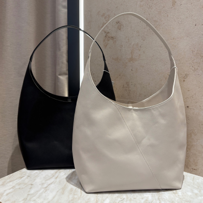 【NEW ARRIVAL】スムースレザーバッグ