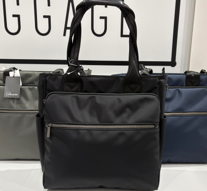 お盆休み限定!人気ビジネスリュック、トートが50%OFF!
