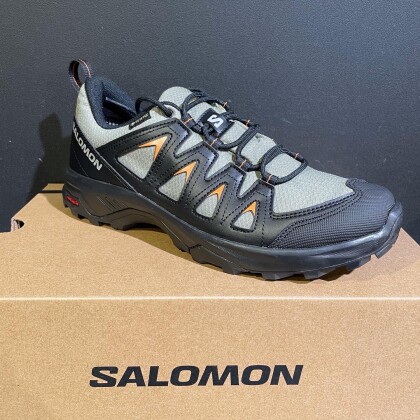 新入荷！モダンなアウトドアシューズ