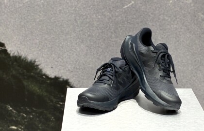ワントーンカラーのお買い得シューズ👟