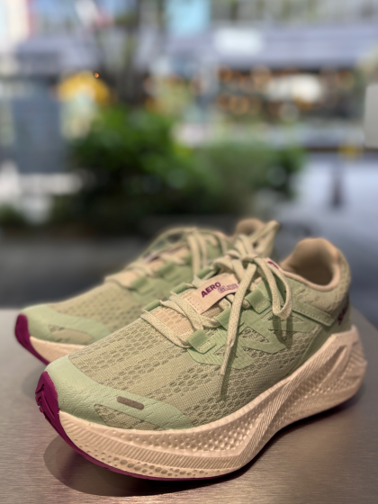 🍀新色入荷しました🍀