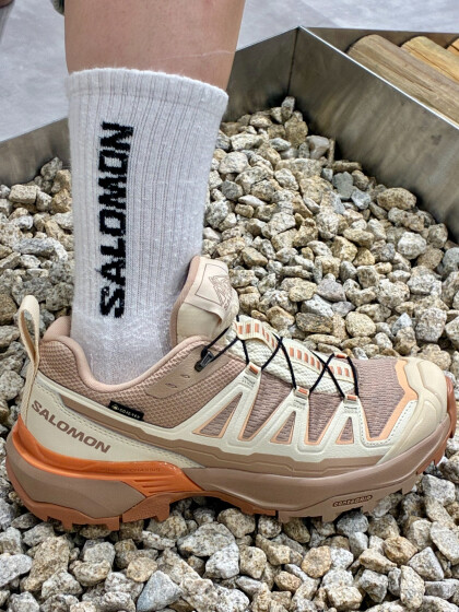 レディース人気シューズに新色登場✨