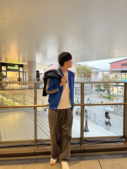 今期トレンドデザインのトラックジャケット入荷しました！！