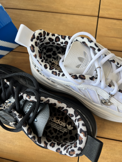 adidasの人気厚底シリーズ入荷いたしました！