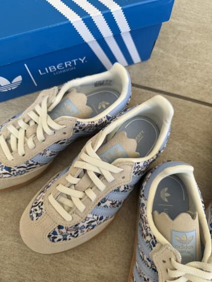 adidasリバティコラボ キッズシューズも入荷しました🌷🌷