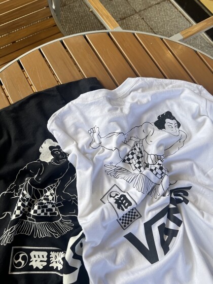 日本限定！！VANSオリジナルTシャツ