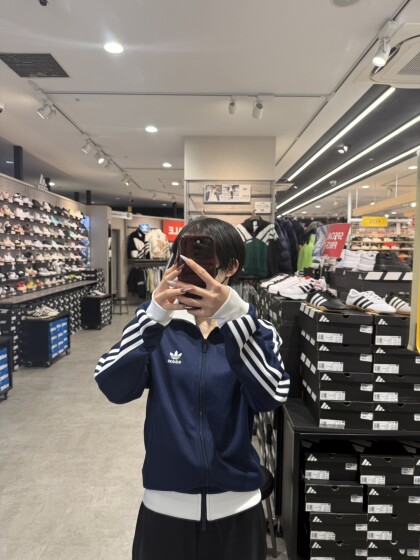 大人気　adidasウェア入荷しました！！