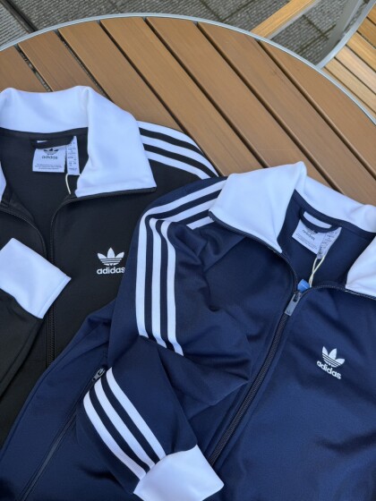 大人気　adidasウェア入荷しました！！