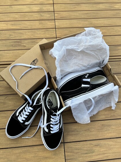 あの有名なロックバンドとのコラボ商品が入荷しました！！