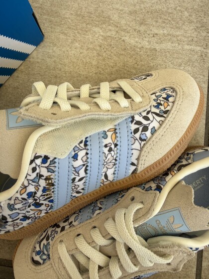 adidasリバティコラボ キッズシューズも入荷しました🌷🌷
