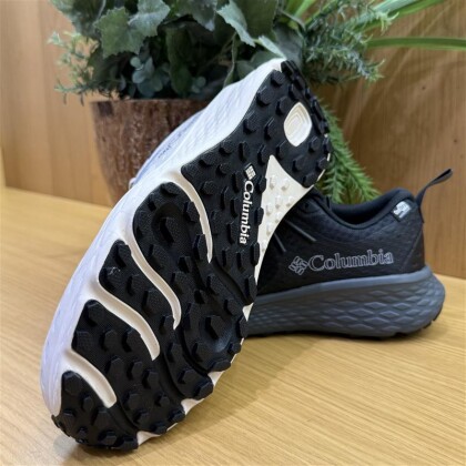 【👟コノスシリーズから新作入荷✨✨】