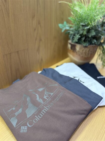 【新作✨バックプリント長袖Tシャツ】