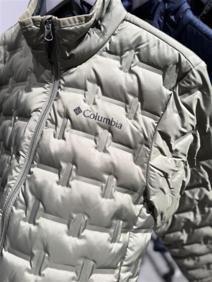 【♨暖かいのにスッキリ着れるダウンジャケット✨】