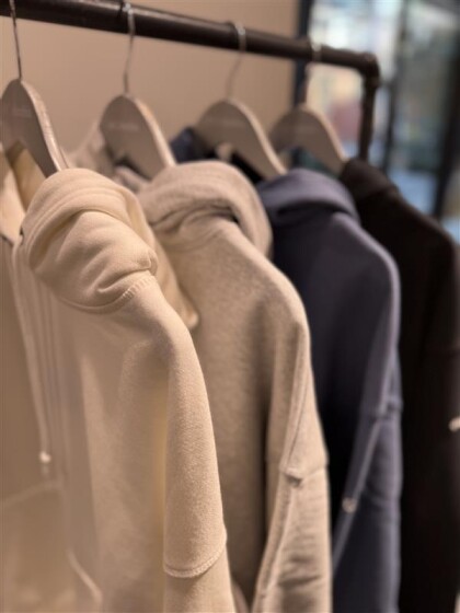 【🍃贈り物にもオススメなフーディー🧥✨】