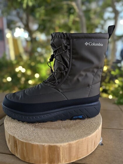 【🧊🧊氷の上でも滑らない靴⛸✨】